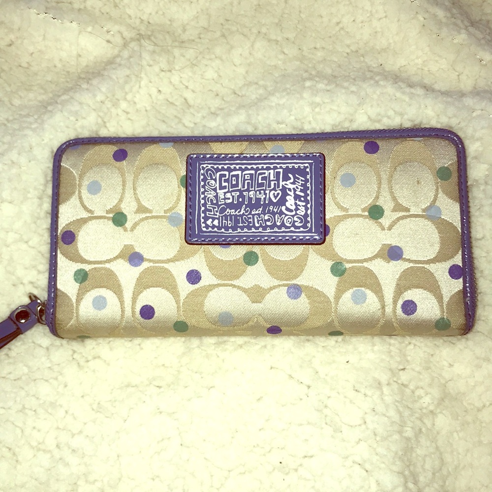 Coach Zip Wallet - Picture 1 of 4